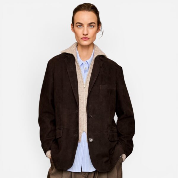 Beiger Strick-Cardigan aus Wolle-Mohair-Mix mit durchgehendem Zipper und Stehkragen Weiße Oversized Baumwollbluse mit blauen Streifen, Blockkragen und Knopfleiste Zeitlose Baumwollbluse in Weiß mit blauen Streifen: lässiger Schnitt, markanter Blockkragen, vielseitig kombinierbar. Dein neues Lieblings-Basic. Jetzt entdecken!