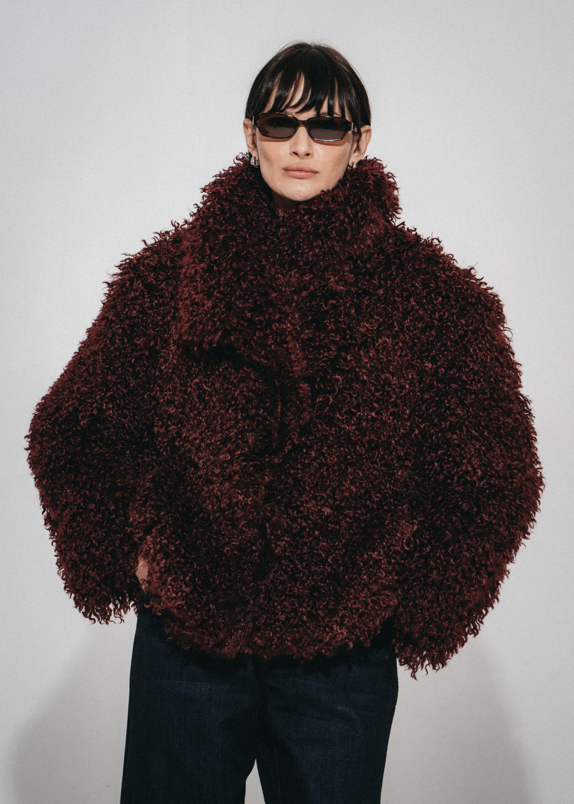 LJ Oversized Faux-Fur Kurzjacke – Bild 3